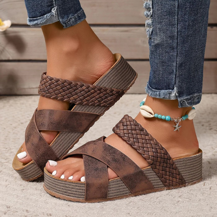Wren | Women&
